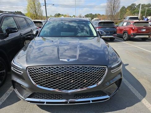 Used 2024 Genesis GV70 2.5T w/ Select Package image 2