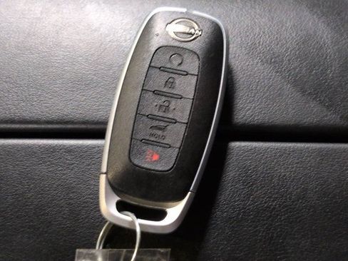 Used 2026 Nissan Rogue SV w/ SV Premium Package FWD image 26
