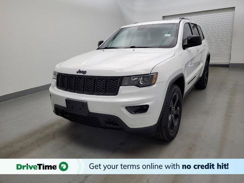 Used 2020 Jeep Grand Cherokee Laredo AWD/4WD image 1
