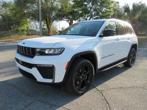 New 2026 Jeep Grand Cherokee Limited AWD/4WD image 3