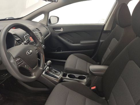 Used 2018 Kia Forte LX image 17