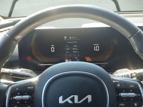 Used 2024 Kia Sorento S AWD/4WD image 19