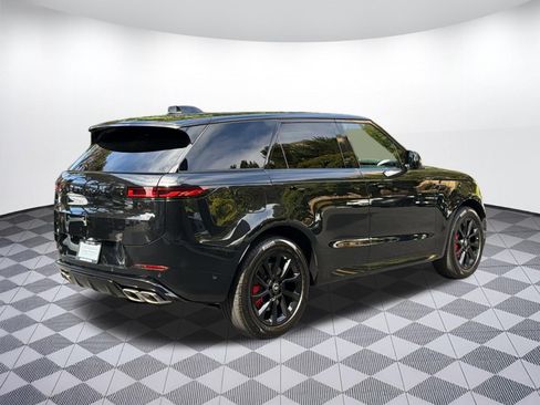 Used 2025 Land Rover Range Rover Sport Dynamic SE AWD/4WD image 9