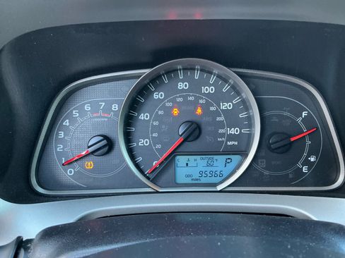 Used 2015 Toyota RAV4 XLE image 10