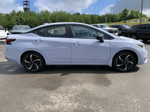 Used 2025 Nissan Versa SR w/ Trunk Package FWD image 11