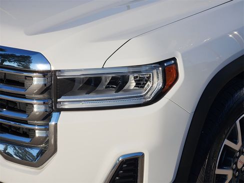 Used 2023 GMC Acadia SLE w/ Driver Convenience Package image 8