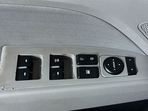 Used 2019 Hyundai Elantra SEL image 23