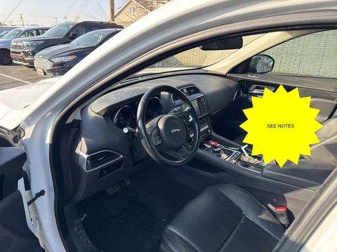 Used 2018 Jaguar F-PACE image 5