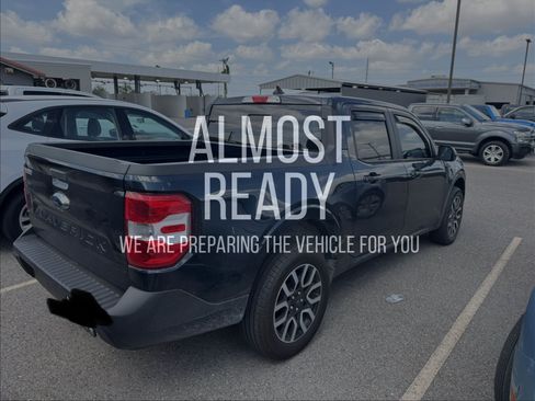 Used 2022 Ford Maverick Lariat FWD image 4