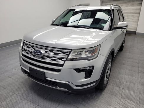 Used 2018 Ford Explorer Limited w/ Ford Safe & Smart Package FWD image 15