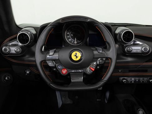 Used 2022 Ferrari F8 Tributo RWD image 31