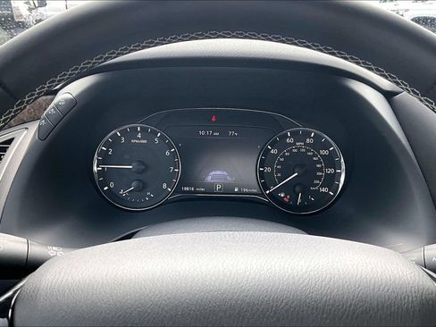 Used 2023 INFINITI QX80 Premium Select w/ All-Season Package RWD image 31