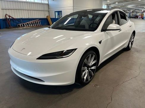 Used 2025 Tesla Model 3 Long Range RWD image 7