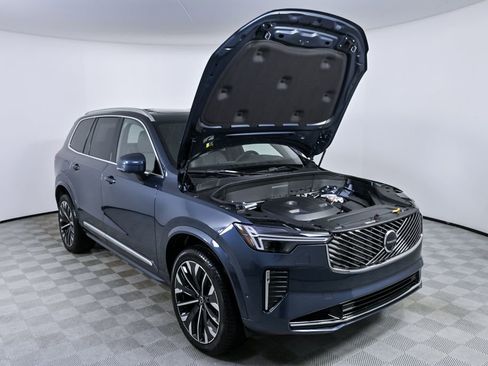New 2026 Volvo XC90 T8 Ultra w/ Protection Package Premier AWD/4WD image 32