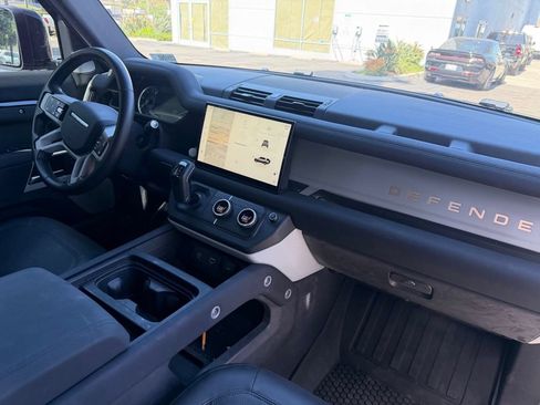 Used 2023 Land Rover Defender 130 SE AWD/4WD image 18