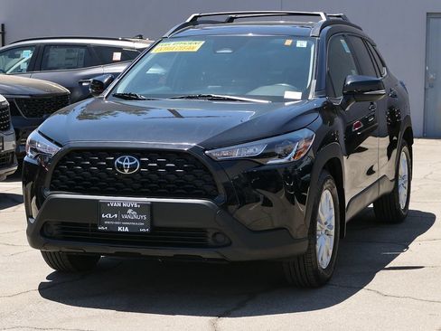 Used 2024 Toyota Corolla Cross LE w/ Moonroof Package AWD/4WD image 6