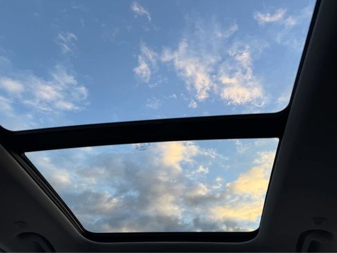 Used 2023 Jeep Grand Cherokee 4WD 4xe image 27