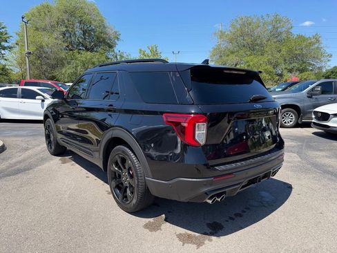 Used 2020 Ford Explorer ST w/ ST Street Pack image 4