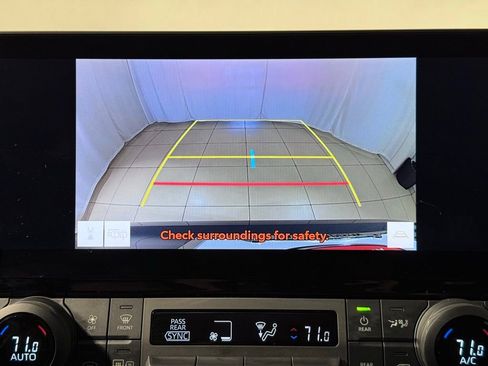 Certified 2024 Toyota Grand Highlander AWD image 28