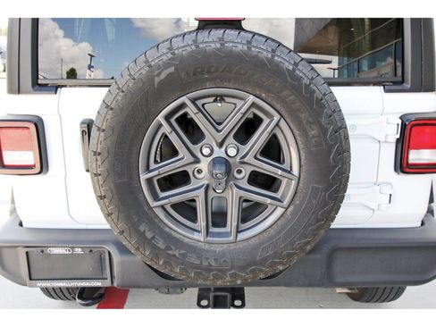 Used 2024 Jeep Wrangler Unlimited Sport AWD/4WD image 30