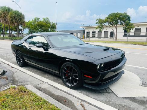 Used 2022 Dodge Challenger R/T Scat Pack RWD image 8