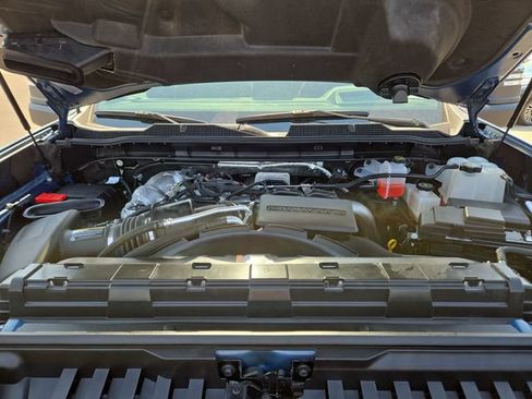 Used 2025 Chevrolet Silverado 2500 High Country w/ High Country Premium Package AWD/4WD image 40