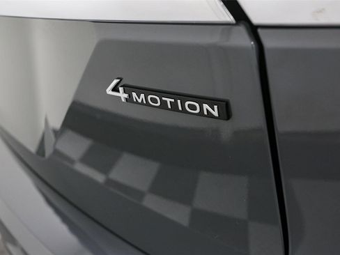 New 2026 Volkswagen Atlas SE image 11