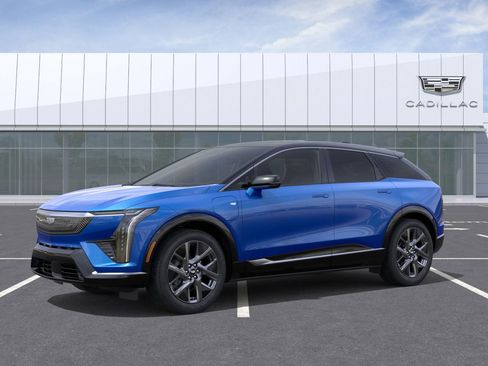 New 2025 Cadillac Optiq Luxury 1 image 2