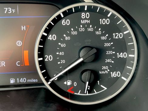Used 2022 Nissan Maxima SL FWD image 12