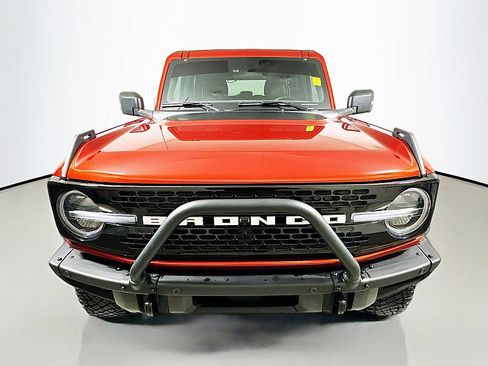 Used 2024 Ford Bronco Wildtrak image 2