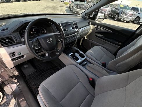 Used 2019 Honda Pilot LX image 21