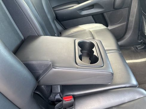 Used 2024 Kia Sorento S FWD image 45