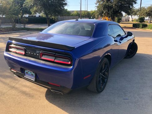 Used 2018 Dodge Challenger SXT w/ Blacktop Package image 6