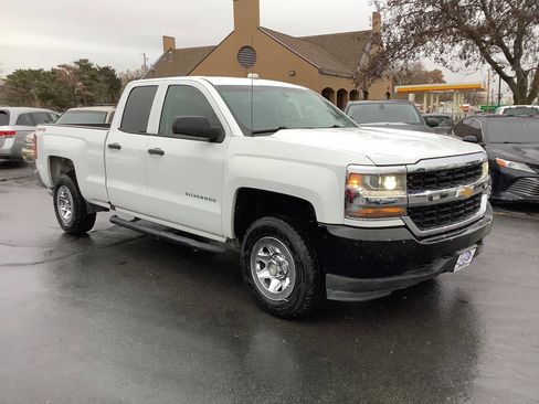 Used 2017 Chevrolet Silverado 1500 W/T w/ Trailering Package image 7