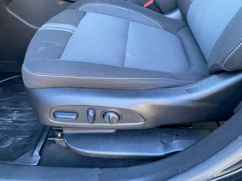 Used 2023 Chevrolet Blazer LT w/ Driver Confidence Package image 21