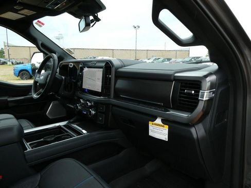 New 2026 Ford F350 Platinum w/ FX4 Off-Road Package AWD/4WD image 13