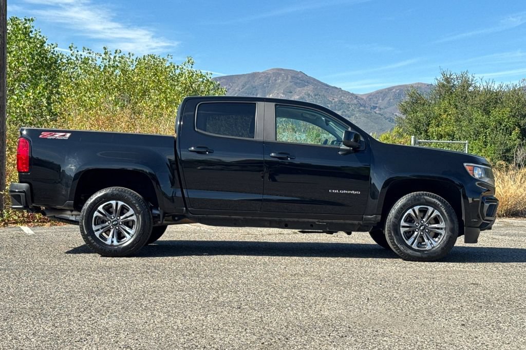 Used 2021 Chevrolet Colorado Z71 w/ Safety Package AWD/4WD image 3