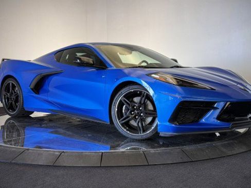 Used 2024 Chevrolet Corvette Stingray Premium Cpe w/ Z51 Performance Package RWD image 18