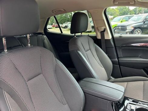 Used 2023 Buick Envision Preferred image 32