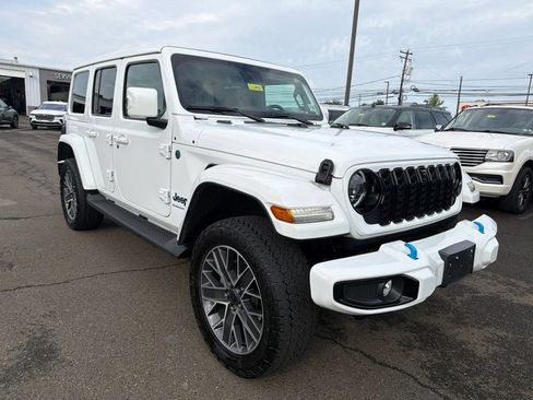 Used 2024 Jeep Wrangler High Altitude AWD/4WD image 9