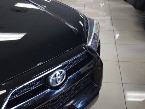 Used 2014 Toyota 4Runner SR5 image 5