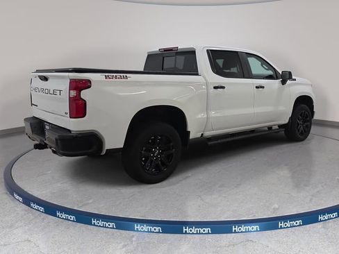 Used 2024 Chevrolet Silverado 1500 LT Trail Boss w/ Convenience Package II AWD/4WD image 6