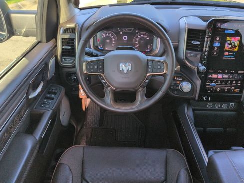 Used 2025 RAM 1500 Limited AWD/4WD image 14
