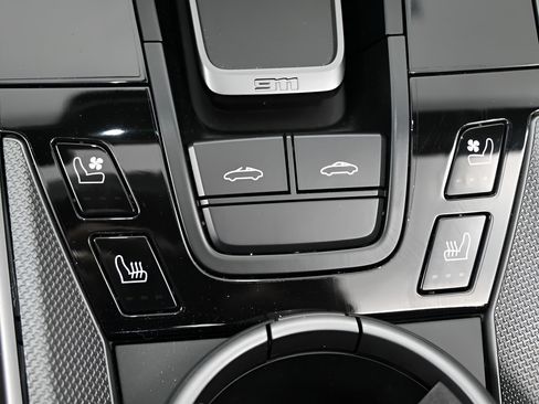 Certified 2022 Porsche 911 Targa 4S AWD/4WD image 15
