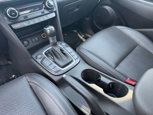 Used 2019 Hyundai Kona Limited AWD/4WD image 18