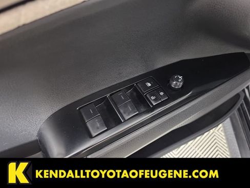 Used 2025 Toyota Camry XLE FWD image 22