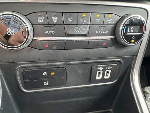 Used 2020 Ford EcoSport SE FWD image 17
