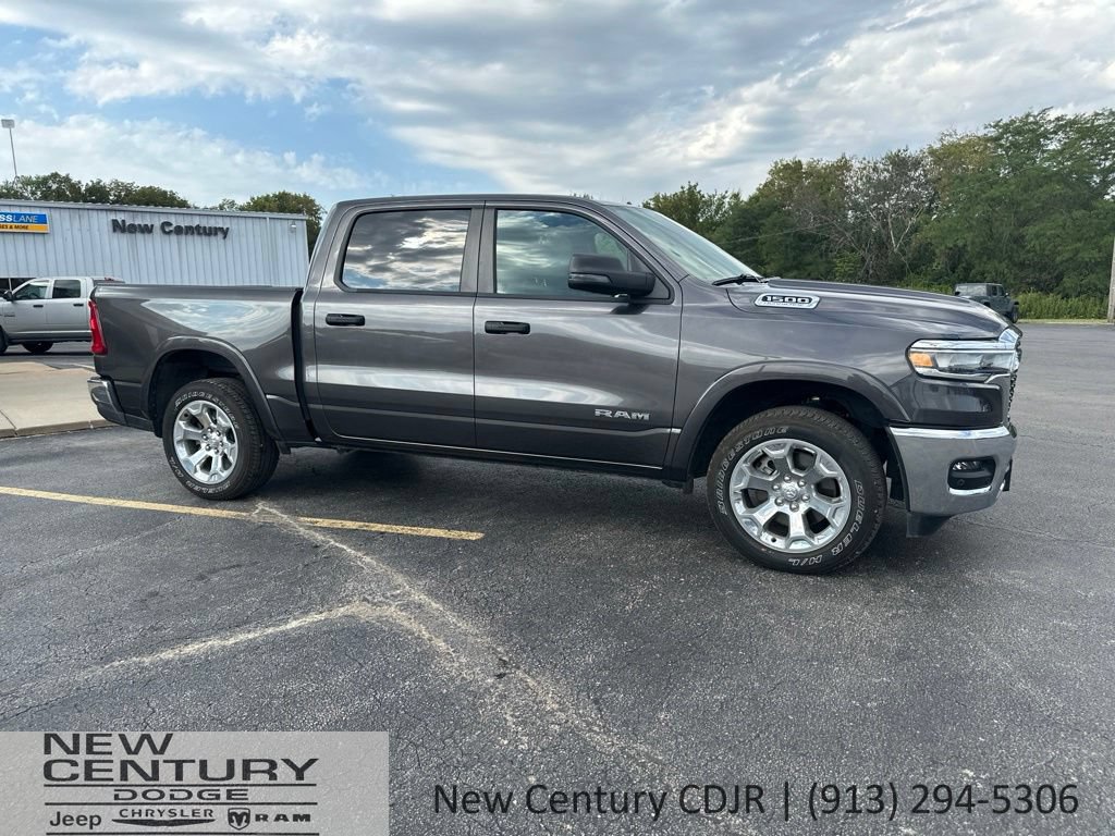 Used 2026 RAM 1500 Big Horn AWD/4WD image 3