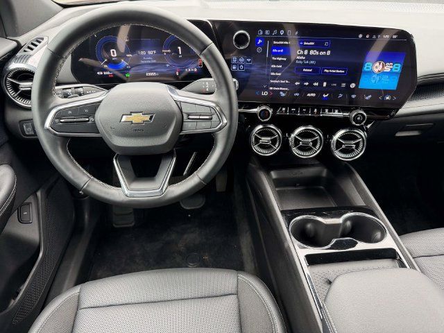Used 2024 Chevrolet Blazer EV LT AWD/4WD image 17