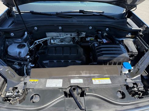 Used 2025 Volkswagen Atlas SE AWD/4WD image 20